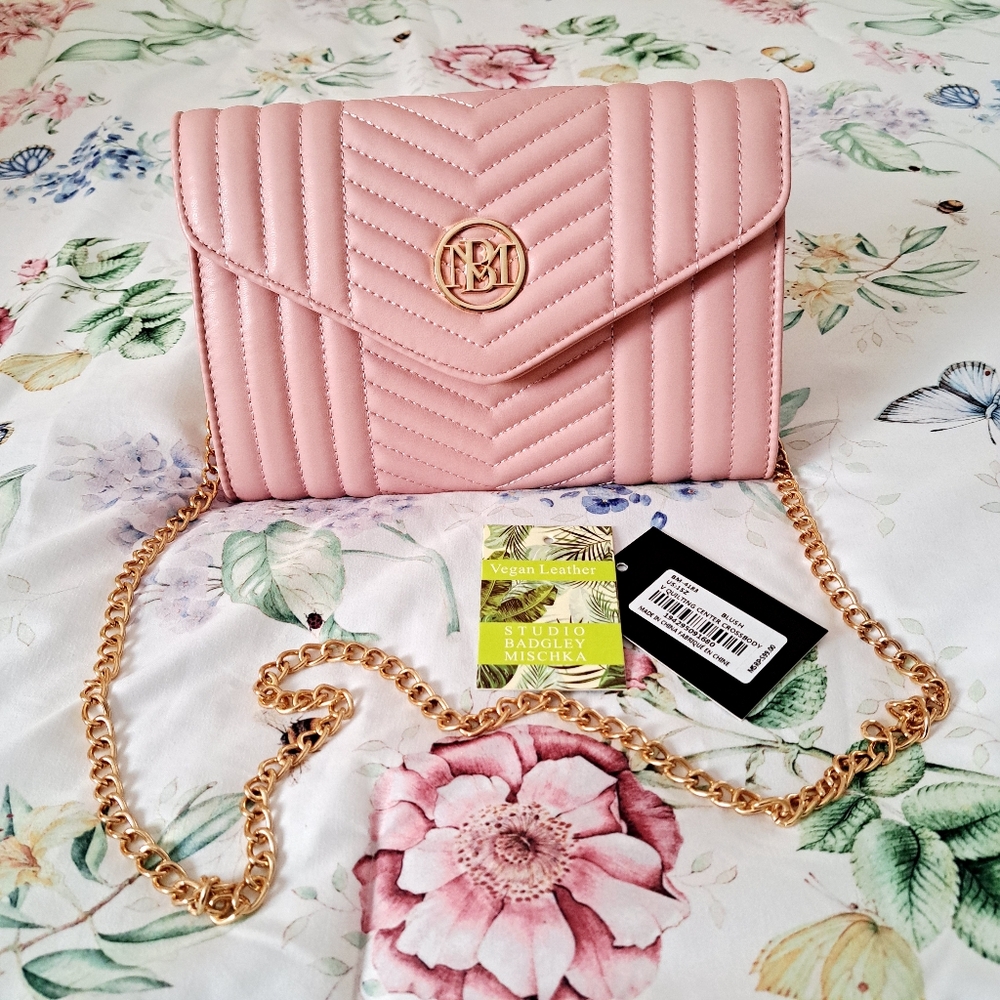 NWT Badgley Mischka Pink Gold Quilted Crossbody Bag 🚫SOLD🚫 ON FB